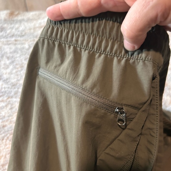 North face XXL Quick Dry Hiking pants, removable legs turn into shorts - Picture 8 of 14